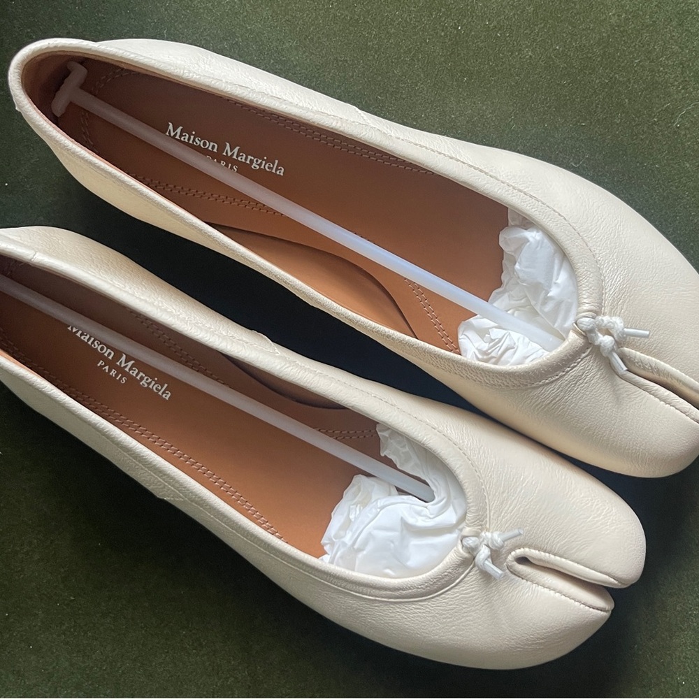 Cream Maison Margiela Tabi Flats